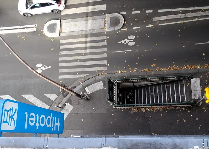 Hipotel Belgrand Edith Piaf Parijs